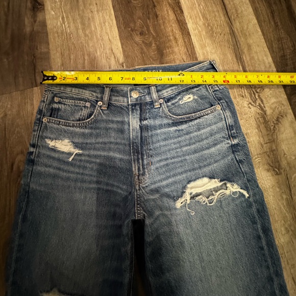 American Eagle Outfitters Comfort Stretch waistband Distressed Boyfriend Jeans! - Picture 4 of 7